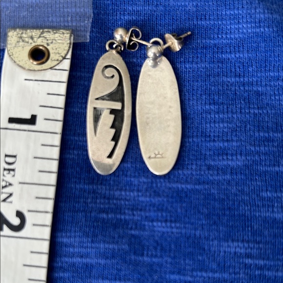 Hopi Sterling Silver Oval Earrings with Tribal Design - Picture 4 of 7